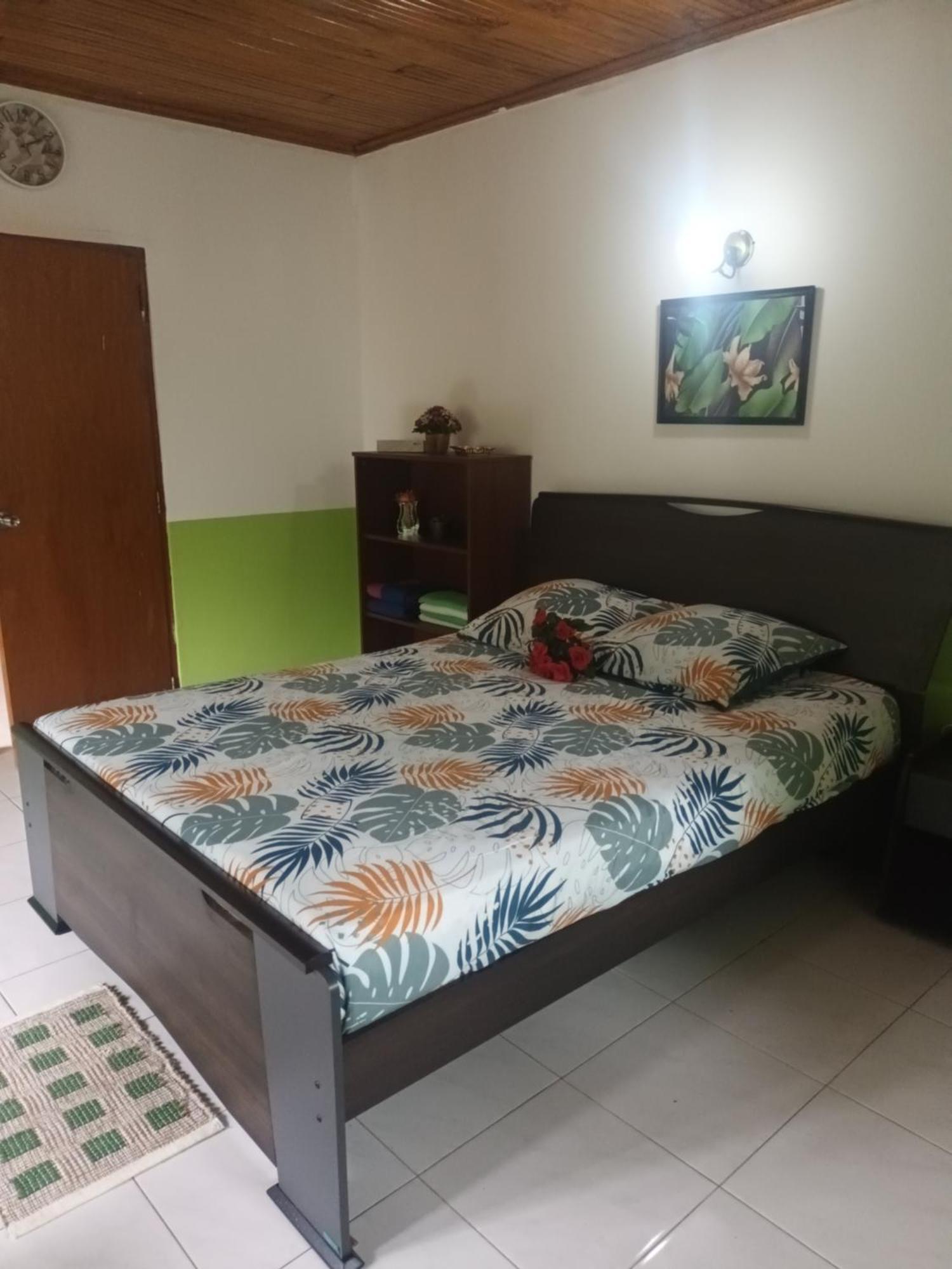 مافونت لافينيا Lovely Flowers In Mount Lavinia المظهر الخارجي الصورة