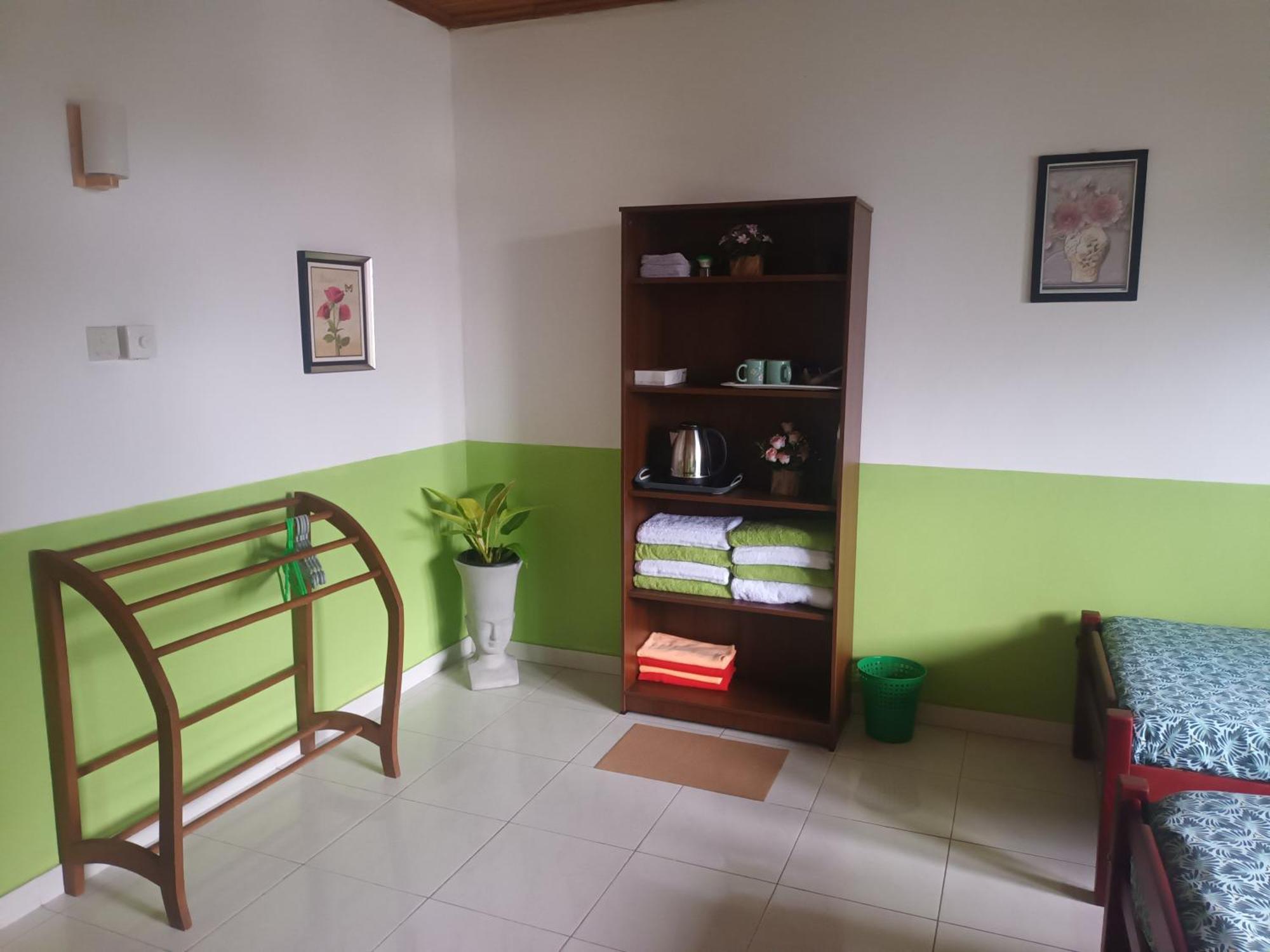 مافونت لافينيا Lovely Flowers In Mount Lavinia المظهر الخارجي الصورة